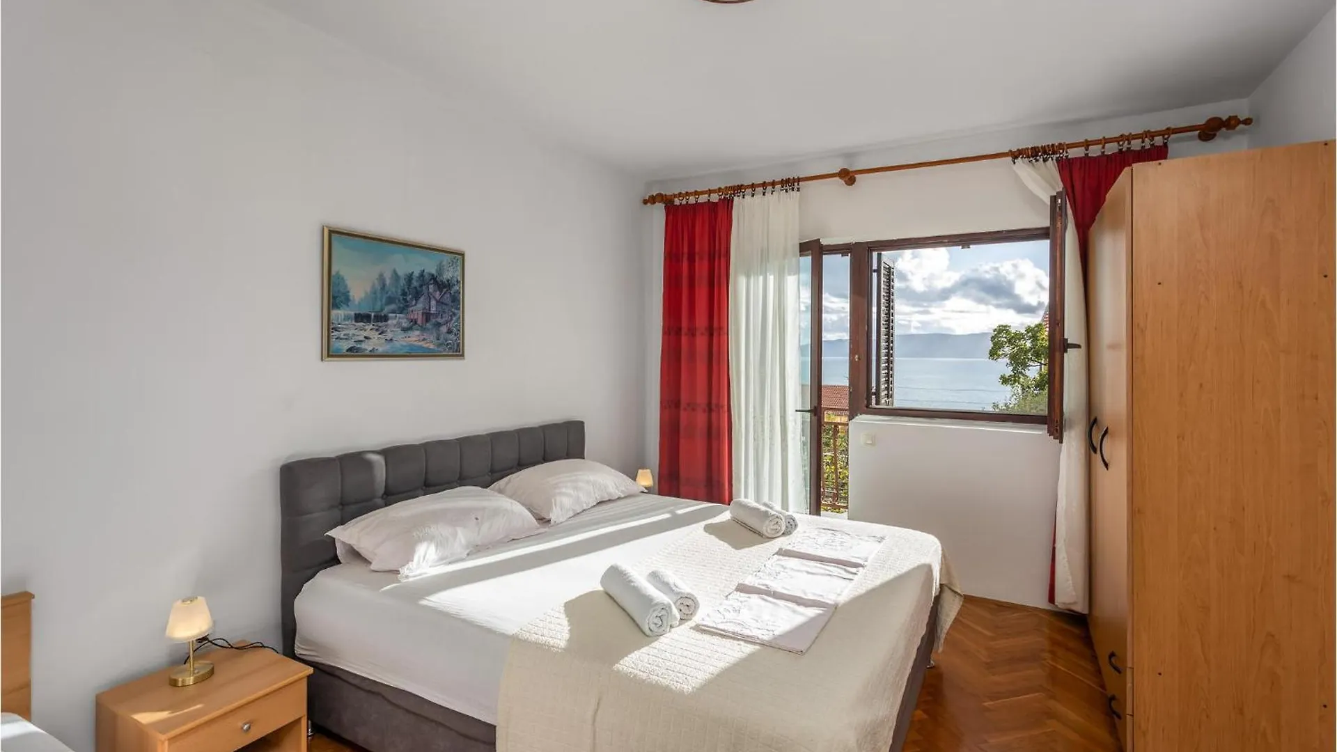 3 Bedroom Nice Apartment In Novi Vinodolski