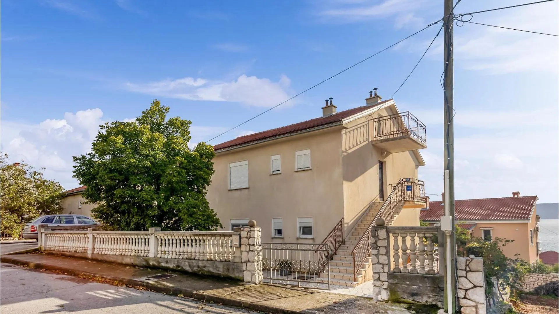 3 Bedroom Nice Apartment In Novi Vinodolski contacts