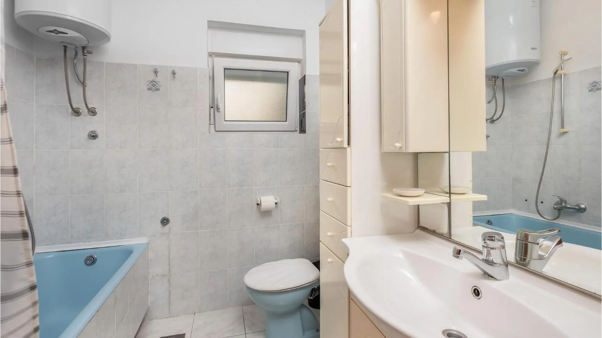 3 Bedroom Nice Apartment In Novi Vinodolski